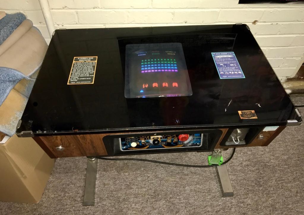 A Coin-operated tabletop Space Invaders machine